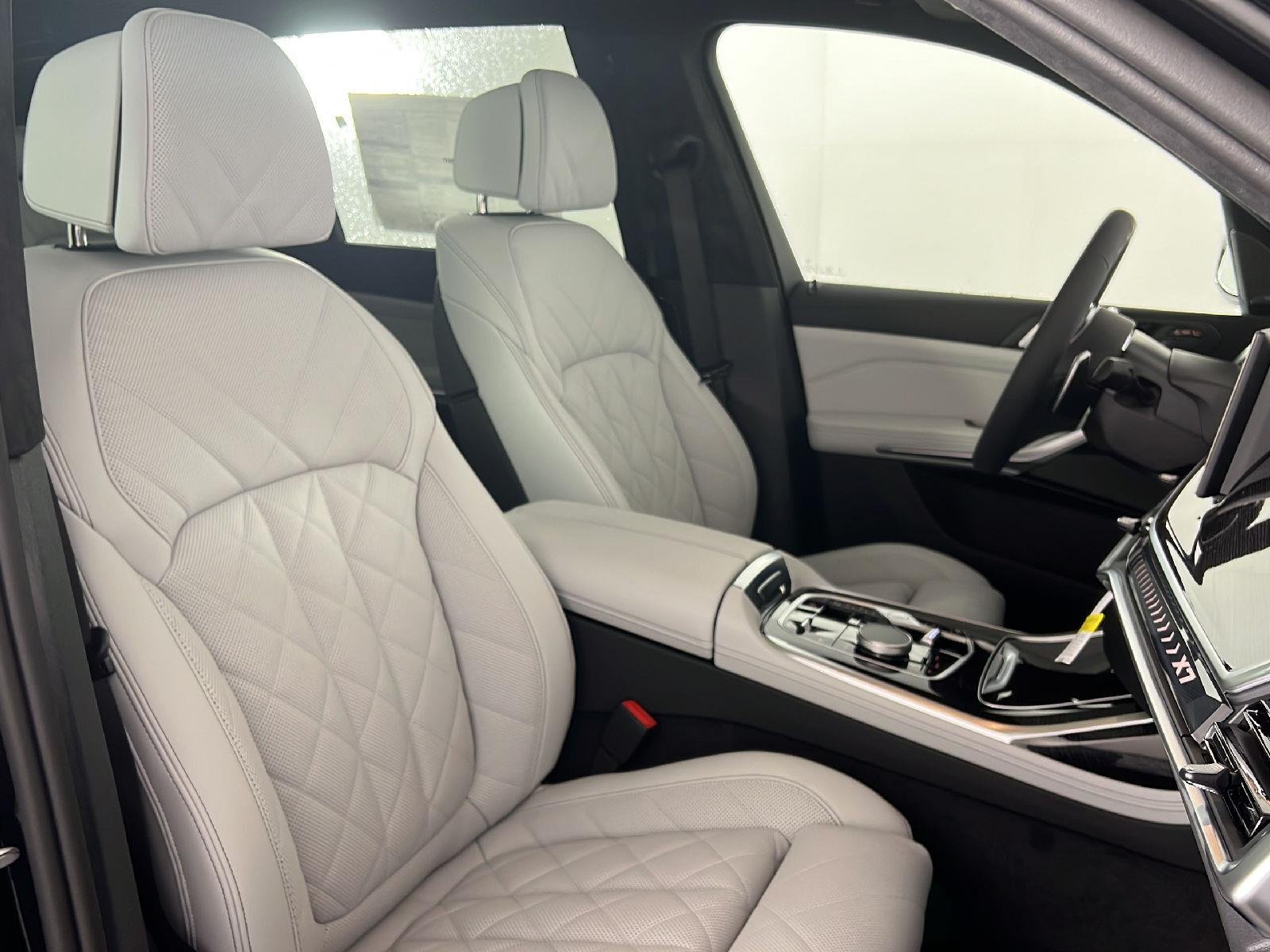 New 2027 Black Sapphire Metallic BMW xDrive40i image 29