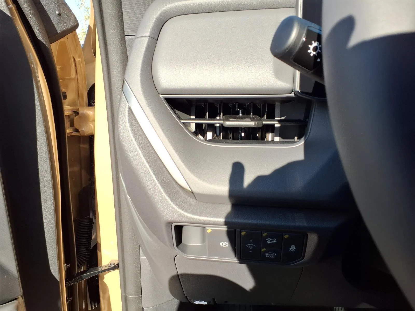 New 2027 Terrain Brown Kia X-Line SX image 9