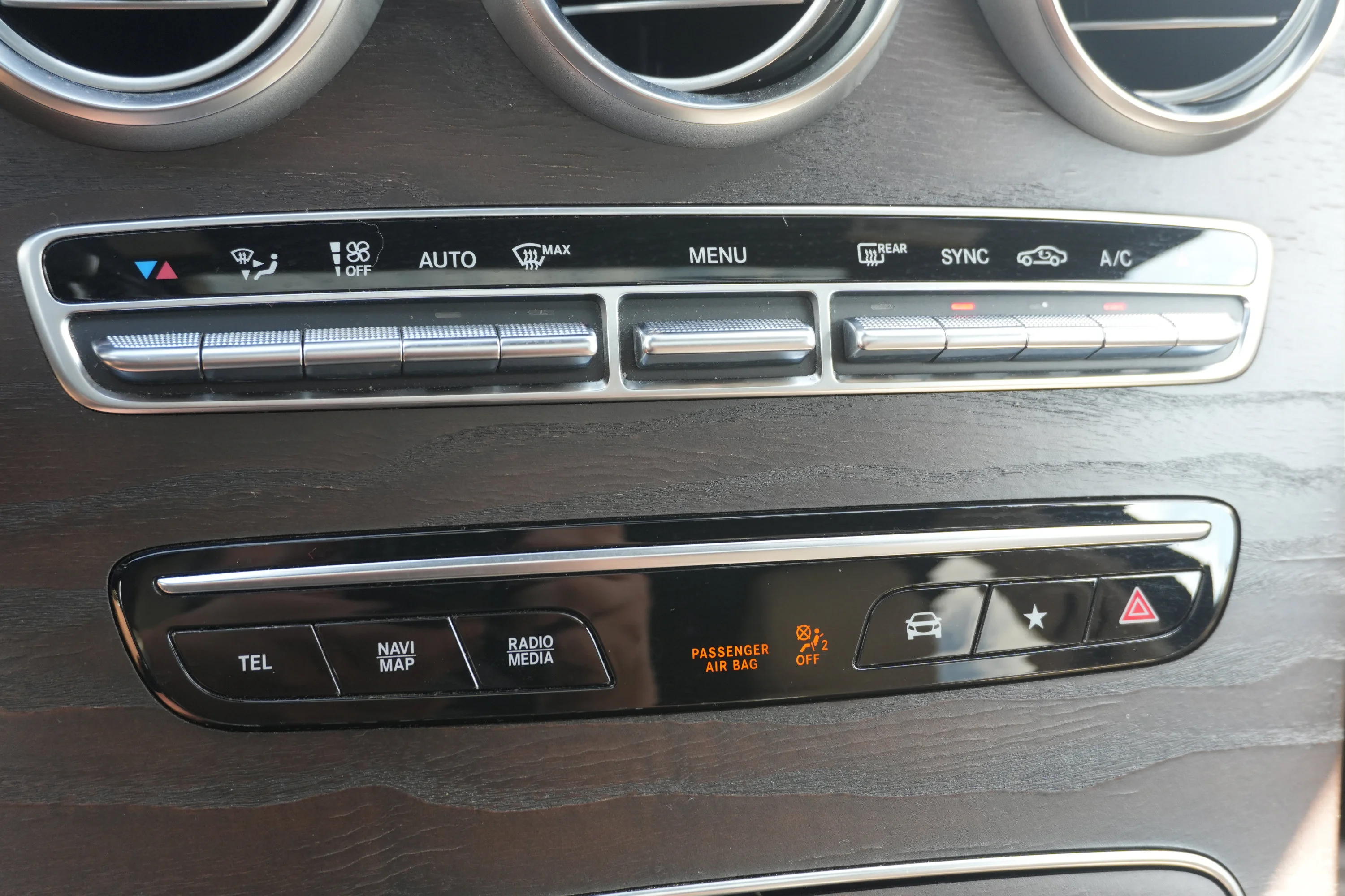 Used 2021 Lunar Blue Metallic Mercedes-Benz GLC 300 image 41