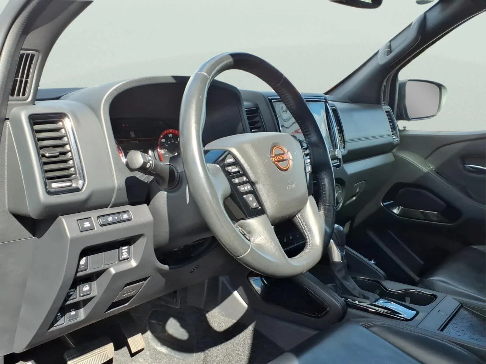 Used 2022 Boulder Grey Pearl Nissan PRO-4X image 14