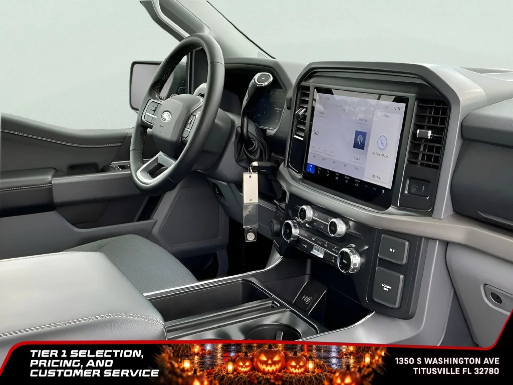 Used 2025 Gray Ford XLT image 13