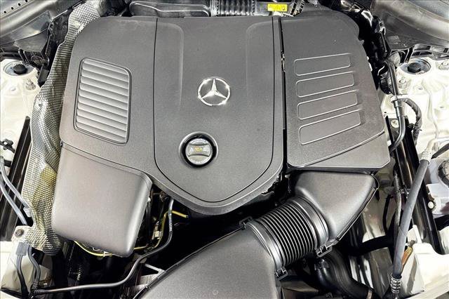 New 2026 Polar White Mercedes-Benz GLC 300 image 58