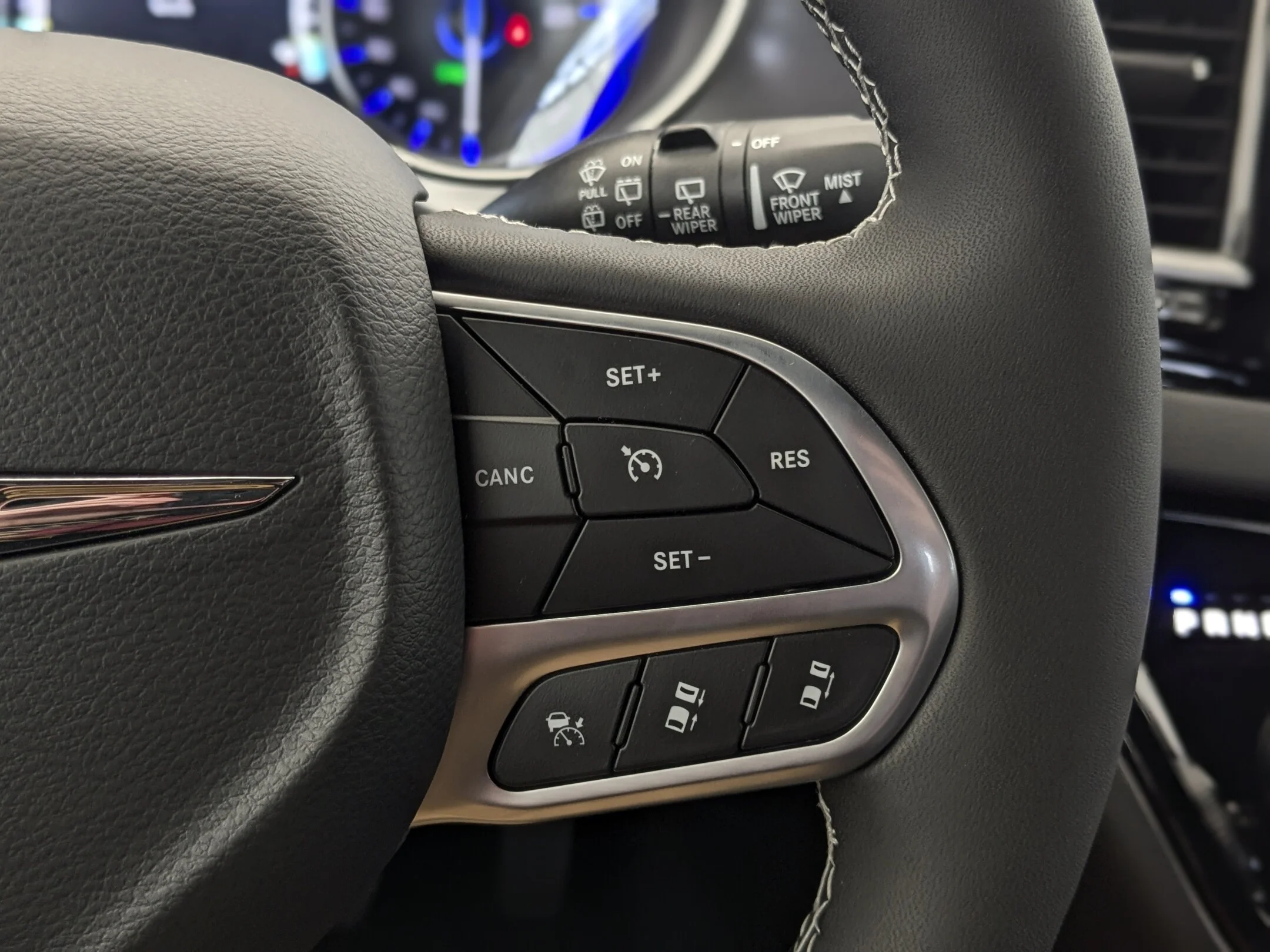 New 2026 Black Chrysler SXT - - FWD - Stow n Go Seats - Power Sliding Doors - Heated Seats - Adaptive Cruise & More! image 17