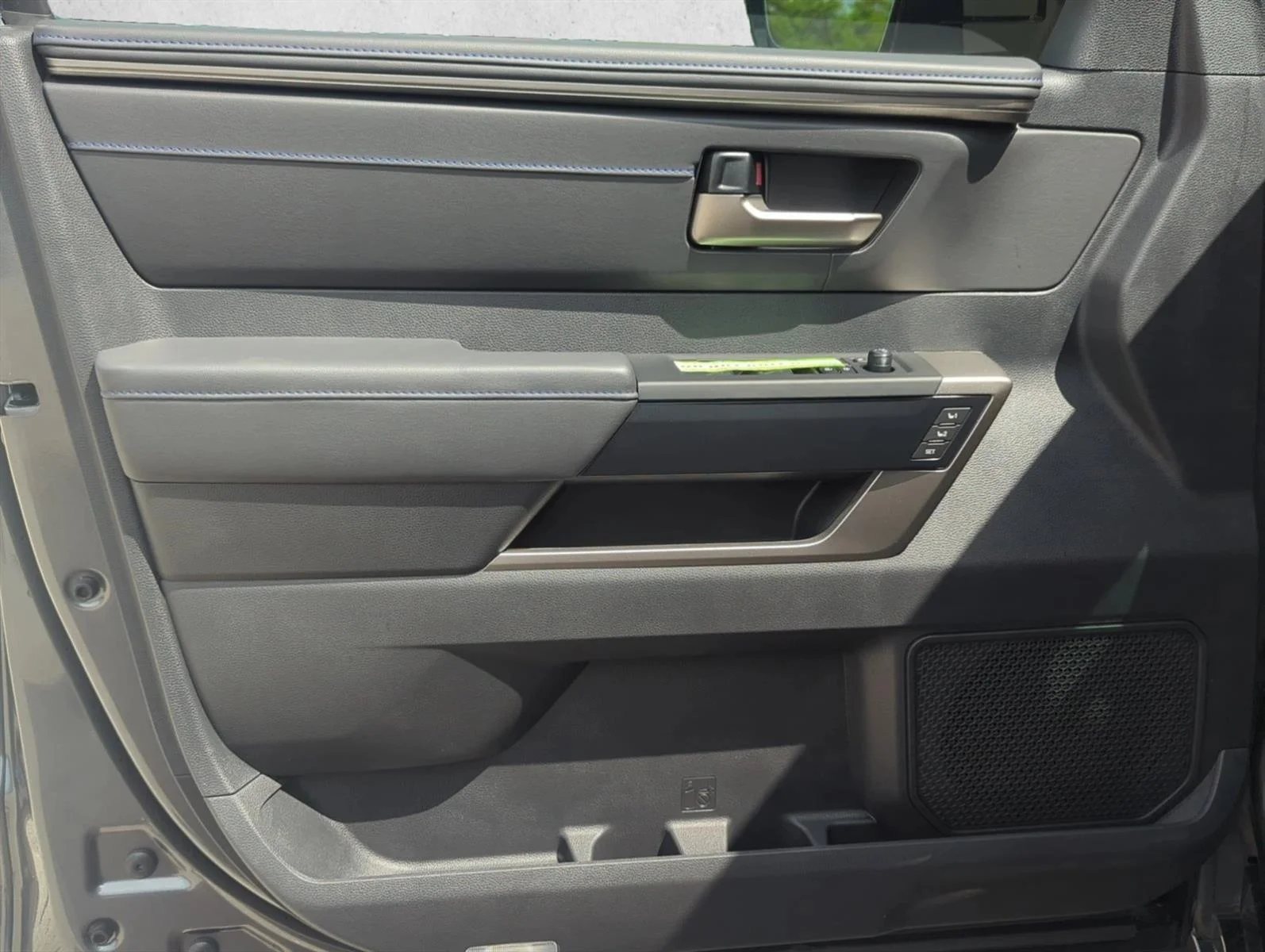 Used 2026 Magnetic Gray Meta Toyota Platinum image 10