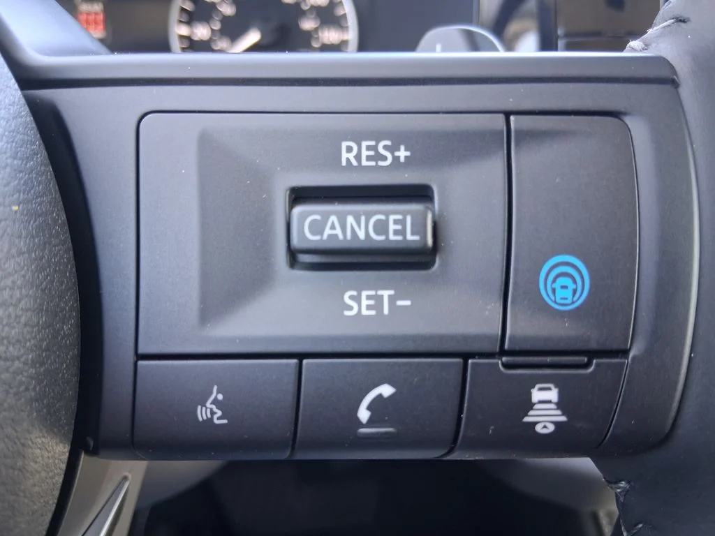 2026 Nissan Pathfinder SV - Photo 12