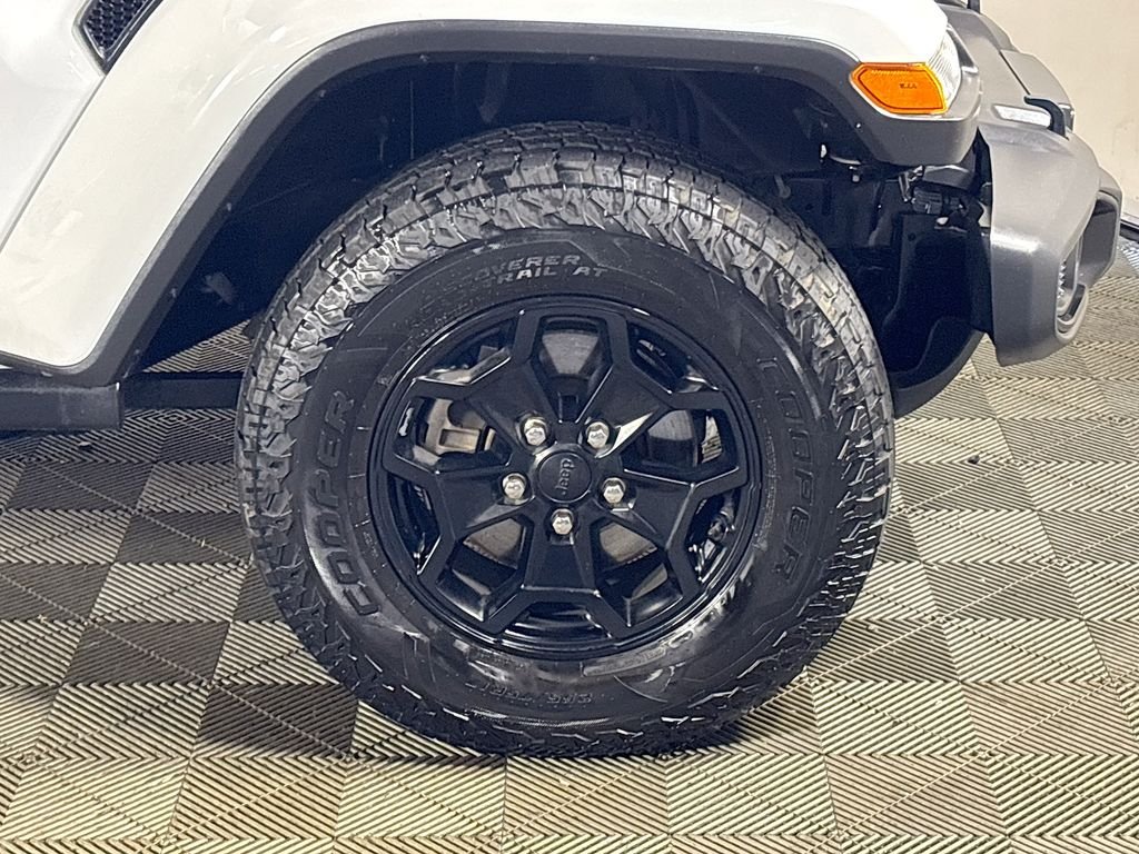 Used 2021 White Jeep Willys image 22