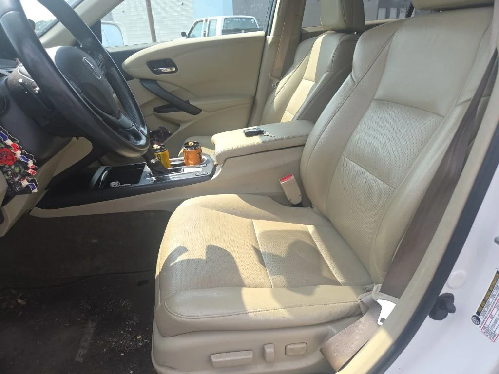 Used 2016  Acura Base image 22
