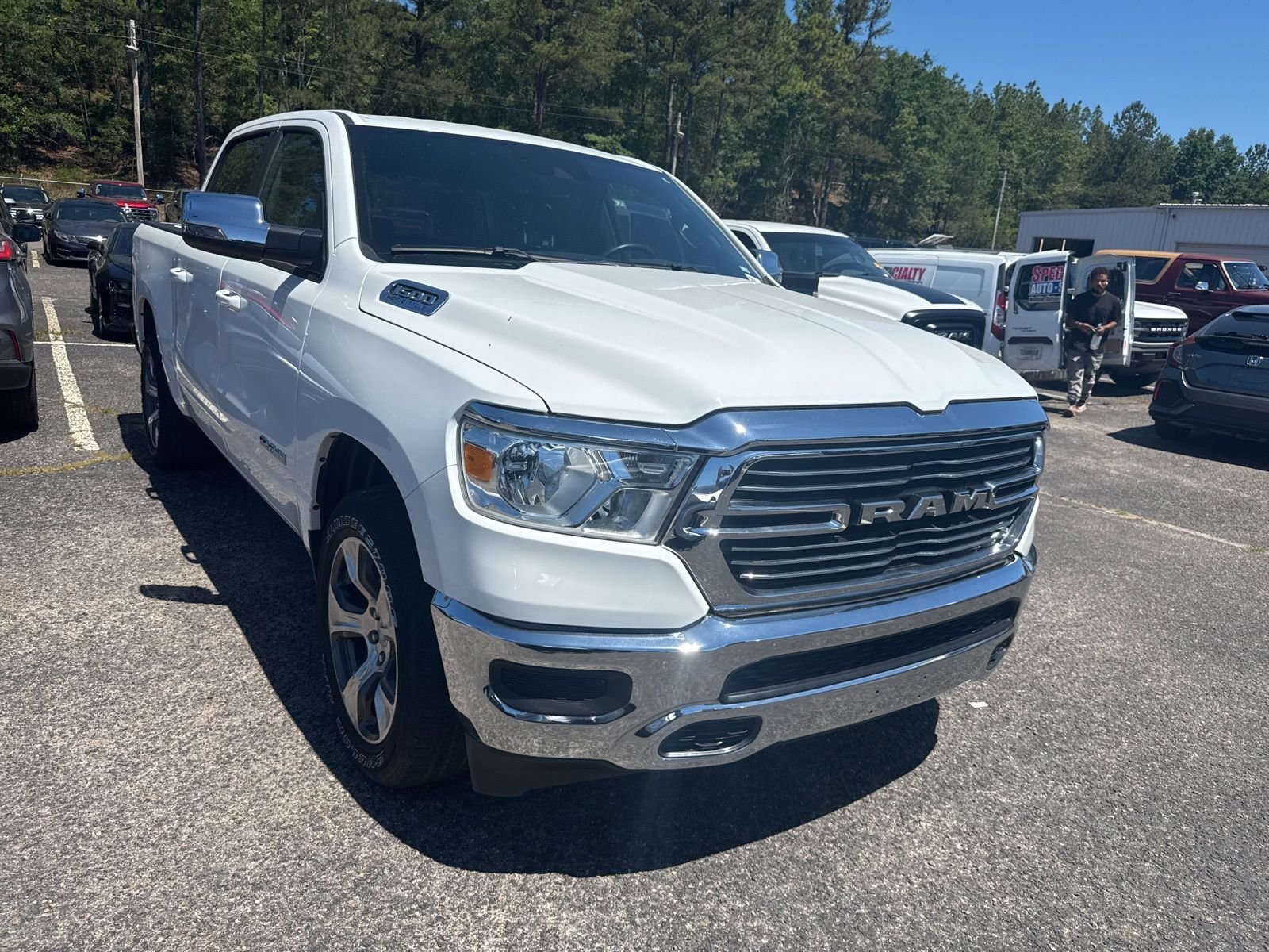 2024 RAM 1500 Laramie Crew Cab 5'7's photo