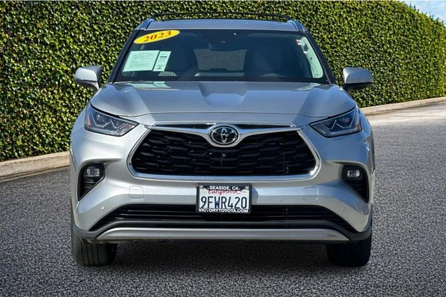 Used 2023 Silver Toyota Platinum image 9