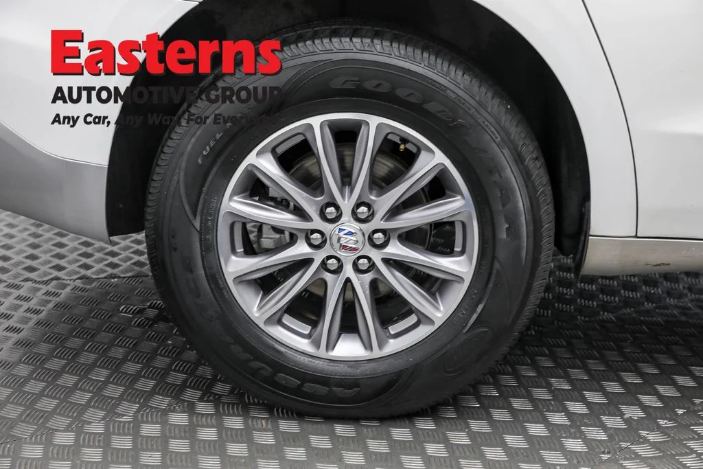 Used 2024 White Buick Premium Group image 33