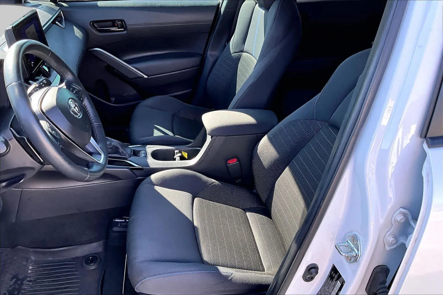 Used 2024 Wind Chill Pearl Toyota Hybrid SE image 7