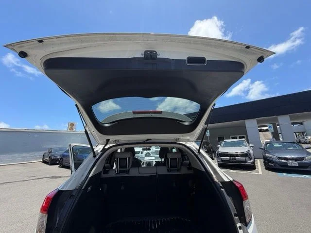 Used 2022 White Honda EX image 22