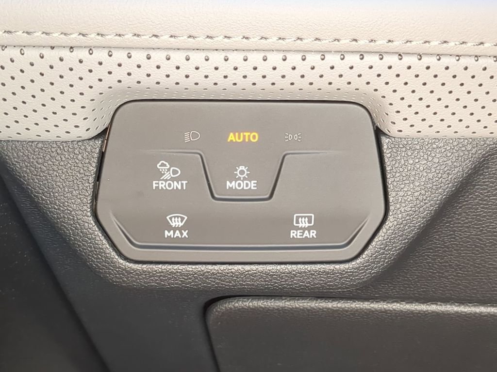 New 2026 White/off-white Volkswagen Peak Edition image 28