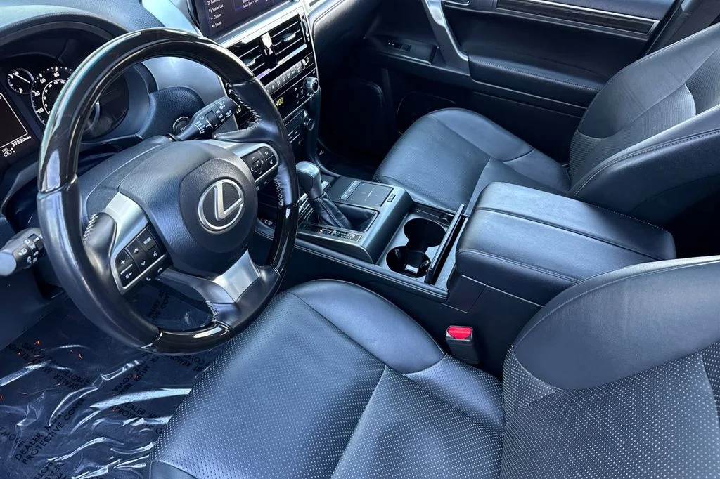 Used 2023 Black Lexus 460 Luxury image 10