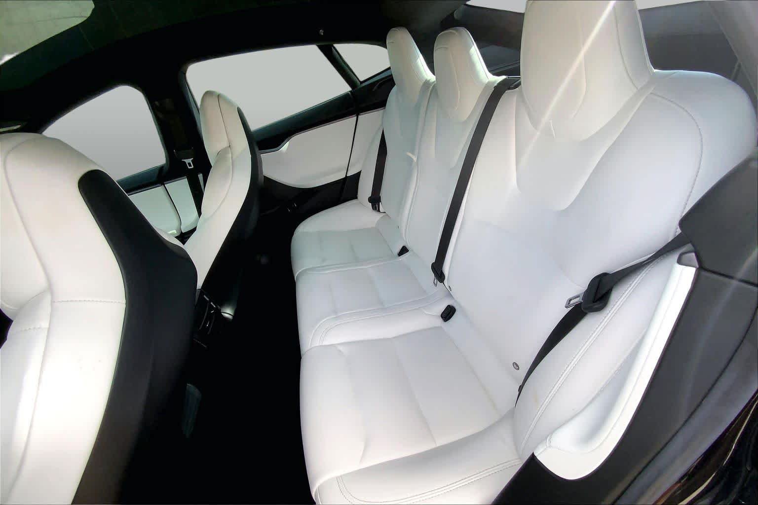 Used 2018 Obsidian Black Metallic Tesla 75D image 19