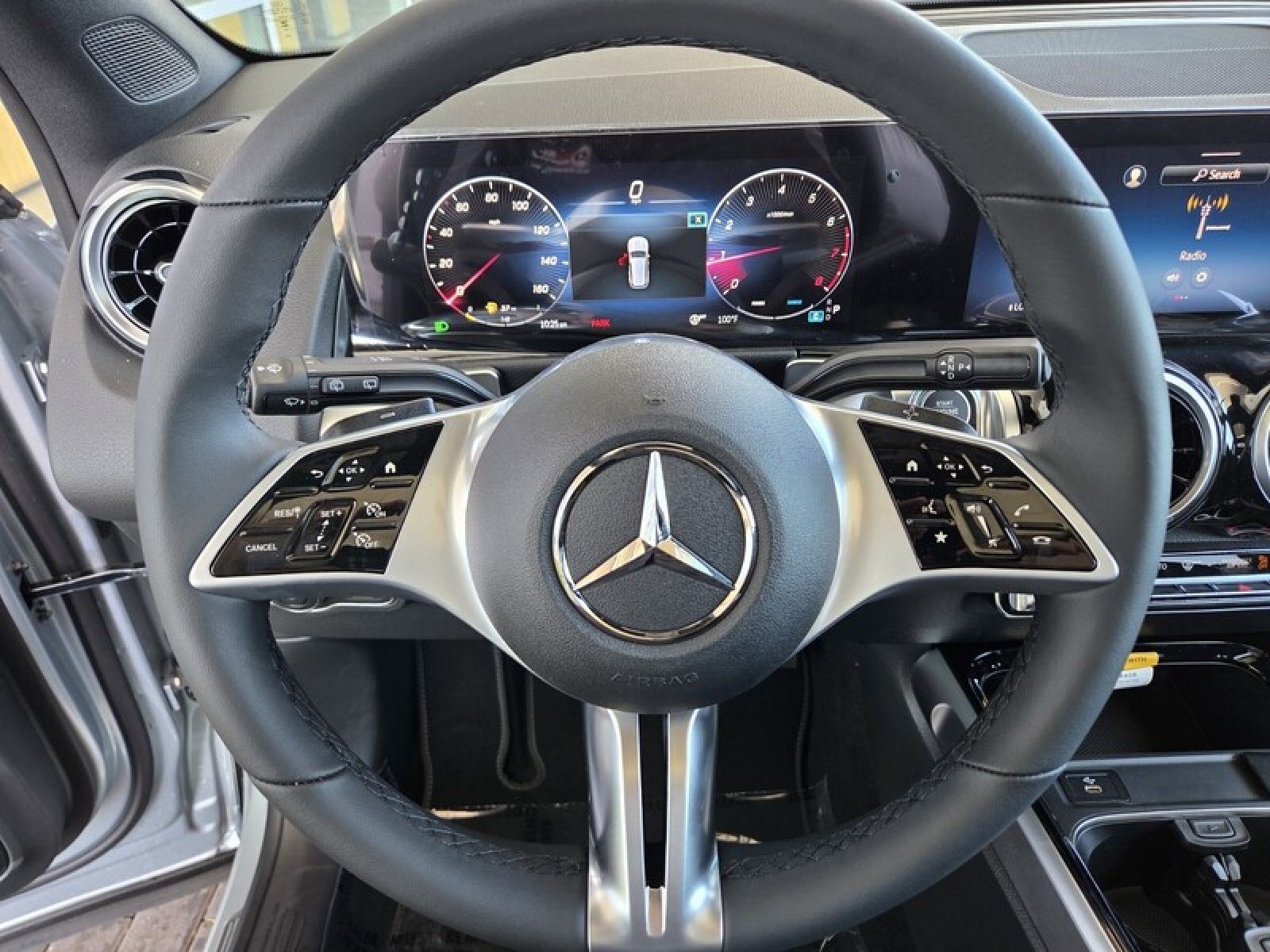 New 2026 Cirrus Silver Metallic Mercedes-Benz GLB 250 SUV image 22
