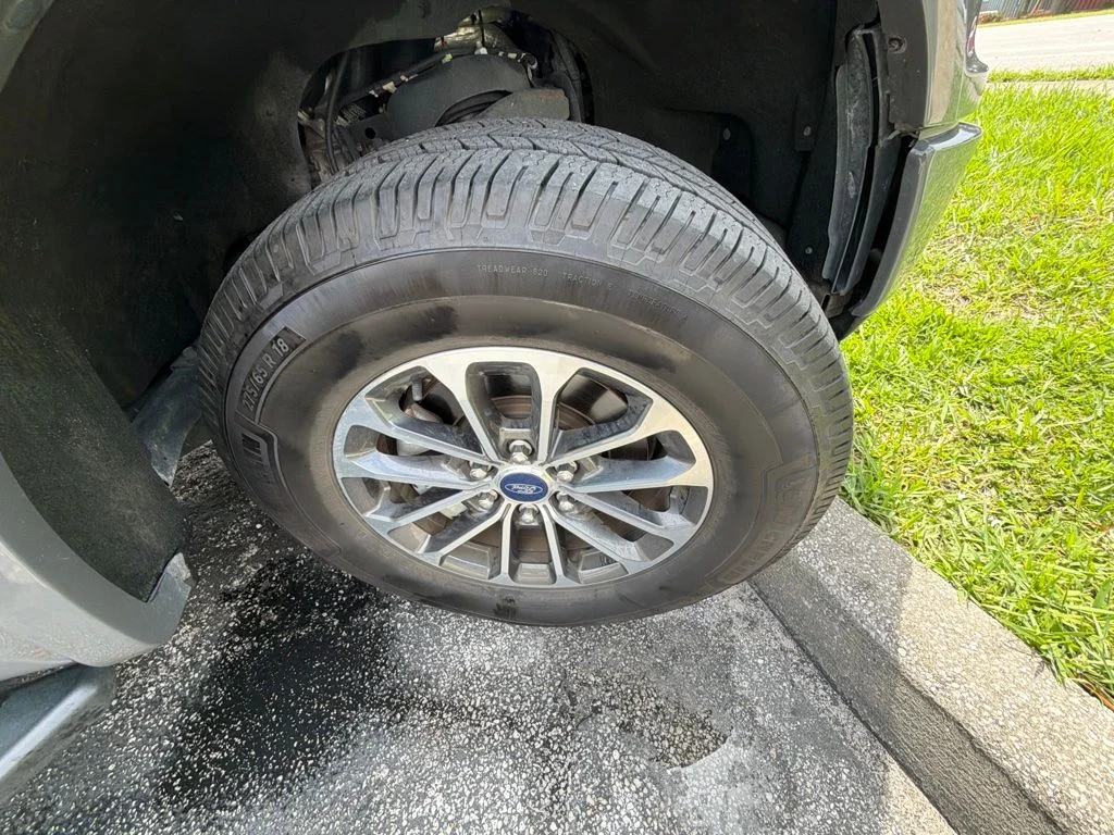 Used 2020 Gray Ford XLT image 10
