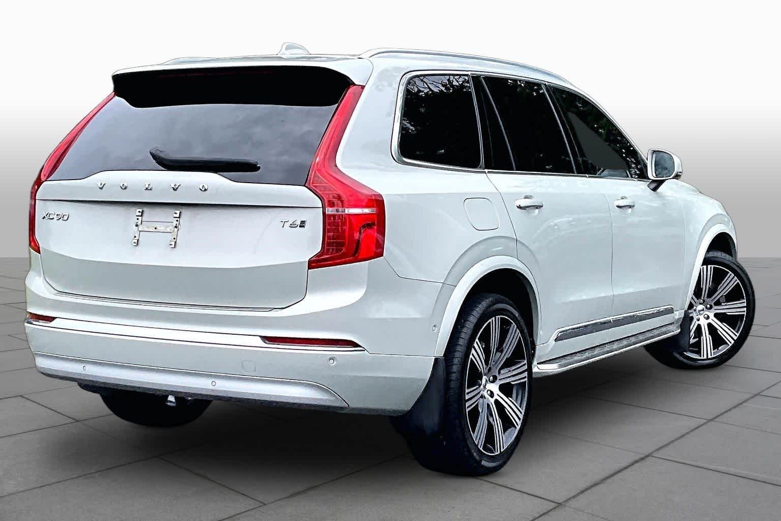 Used 2022 Birch Light Metallic Volvo Inscription image 13