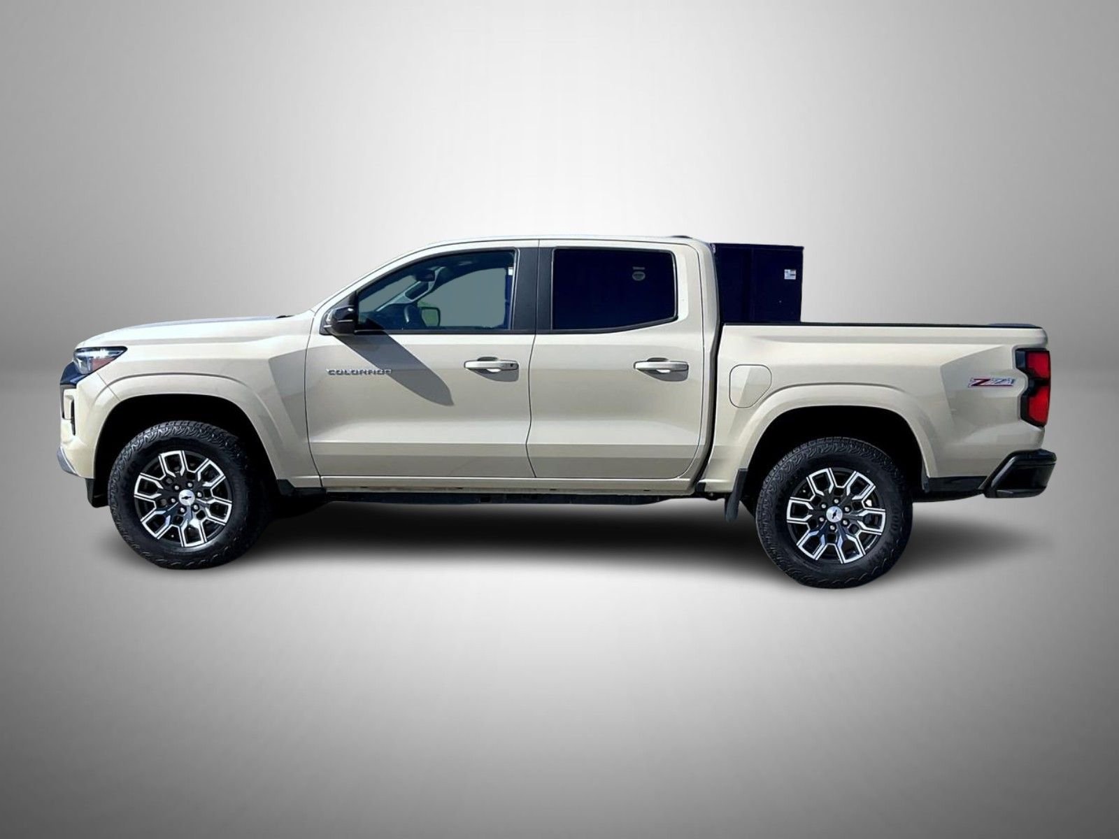 Used 2023 Beige Chevrolet Z71 image 8