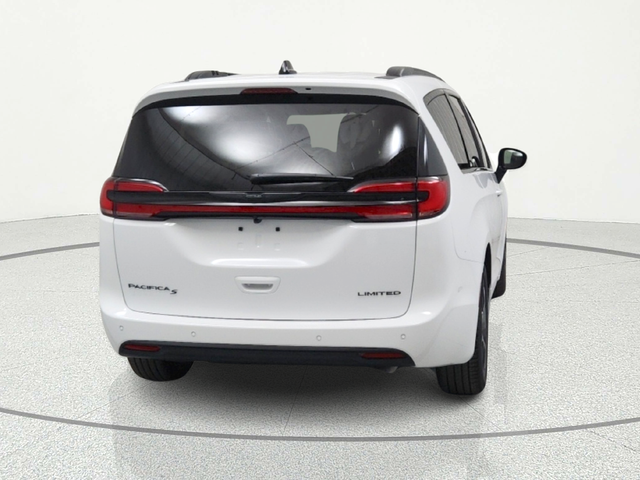 2026 Chrysler Pacifica Limited - Photo 4