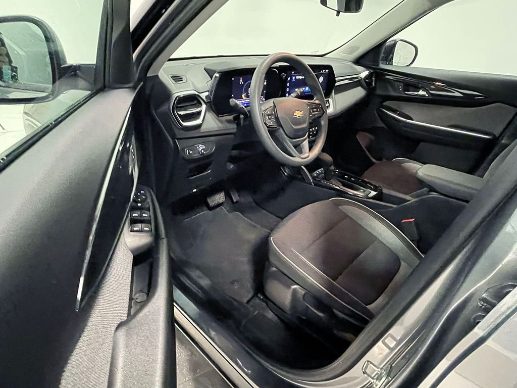 Used 2024 Gray Chevrolet LS image 17