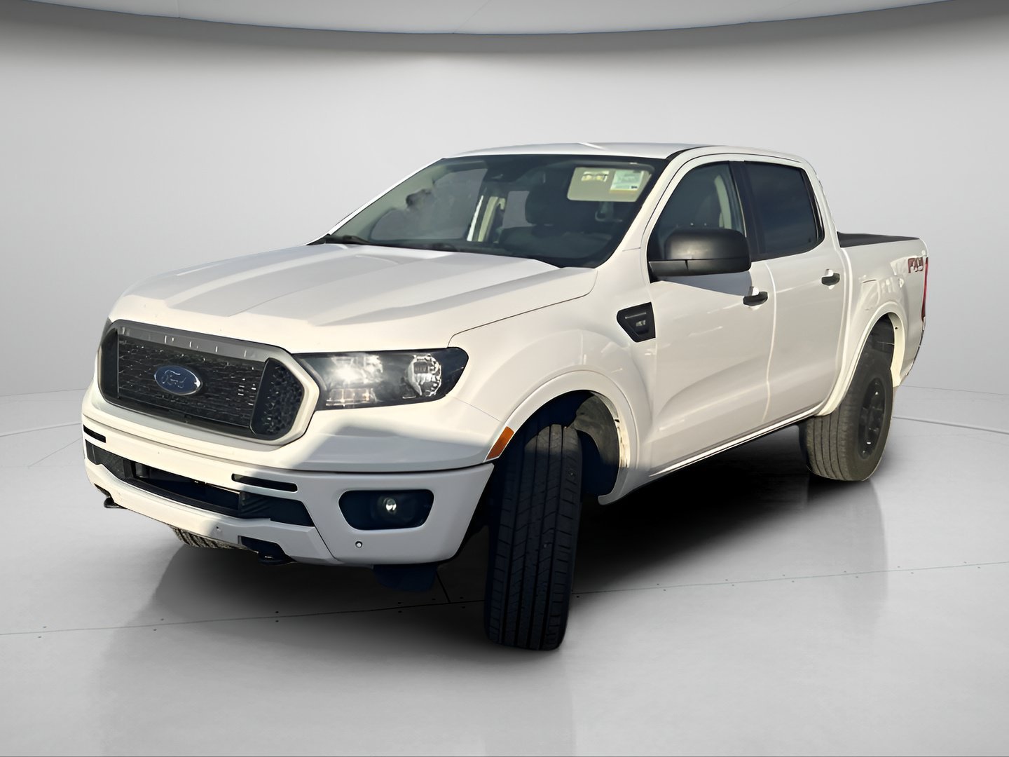 Certified Used 2019 Oxford White Ford XLT image 13