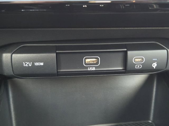 New 2025 Gray Kia Wind image 10