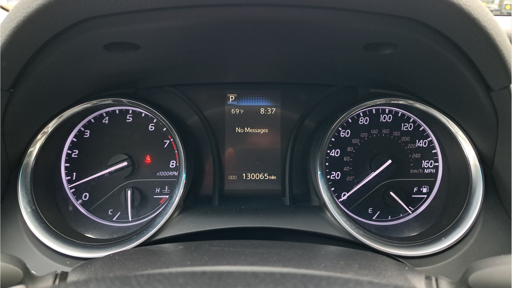 Used 2019 White Toyota SE image 19