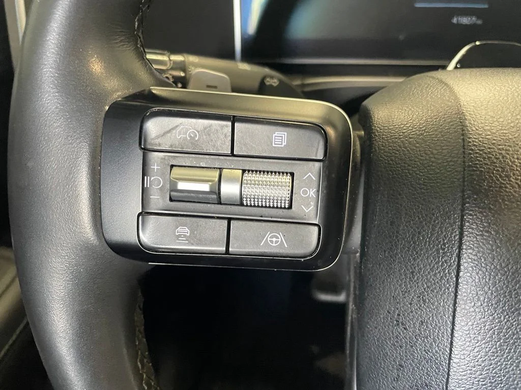 Used 2024 Gray Hyundai SEL image 12