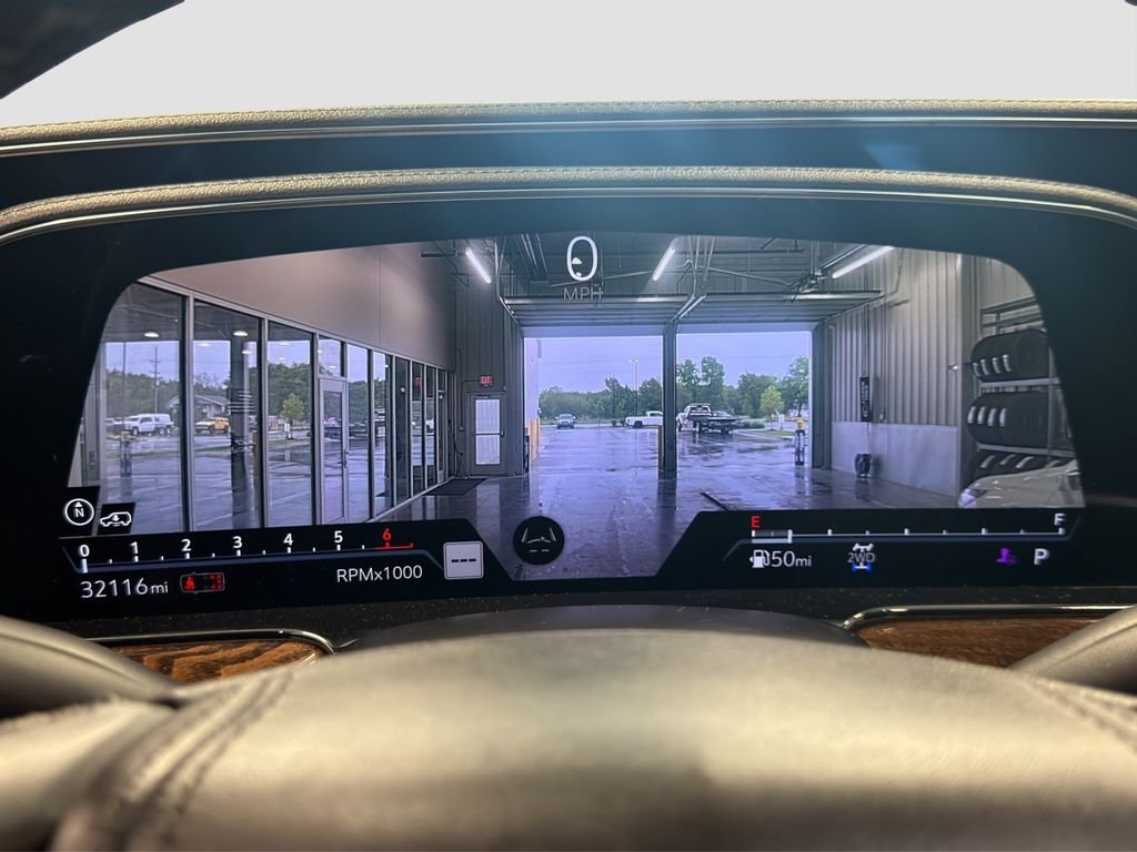 Used 2022 White Cadillac Sport Platinum image 24