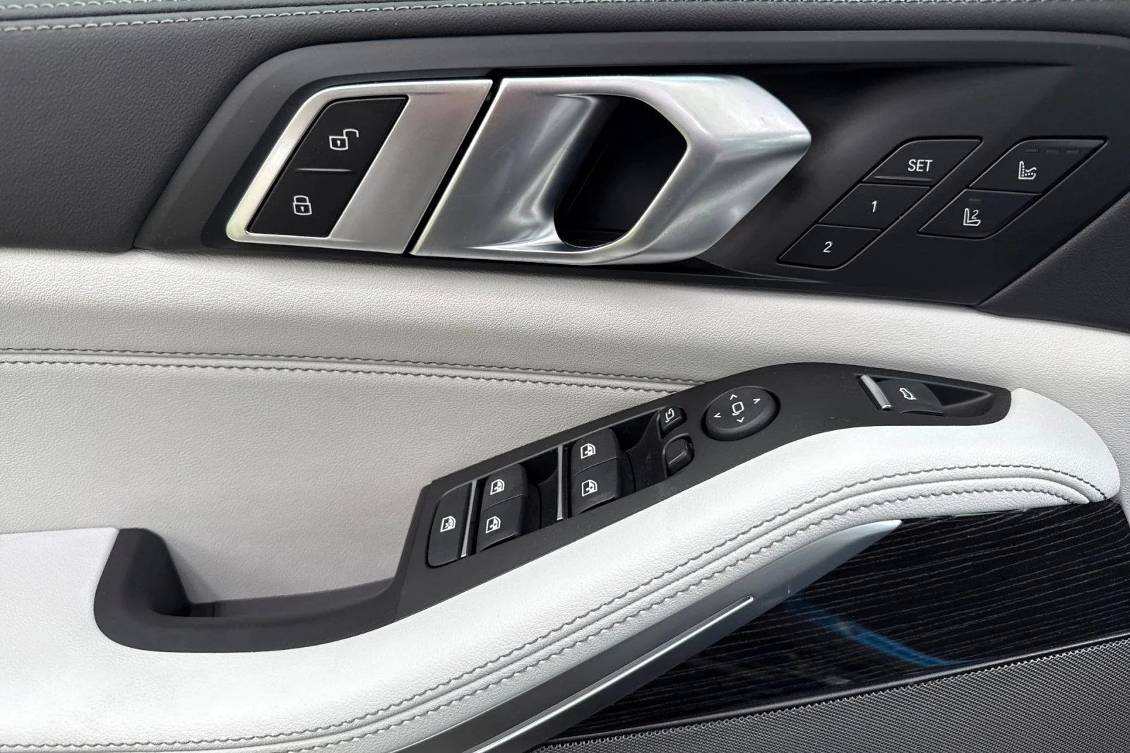 New 2026 Blue BMW xDrive40i image 8