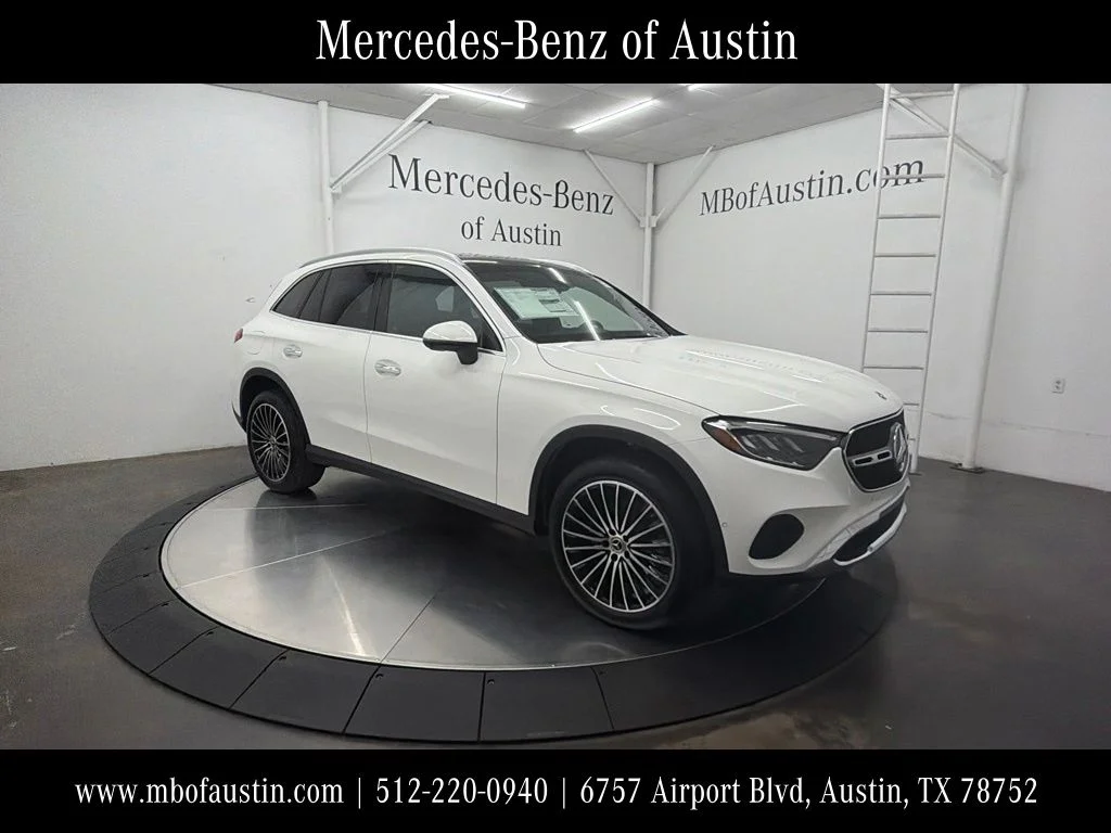 New 2027 White Mercedes-Benz GLC 300 image 1
