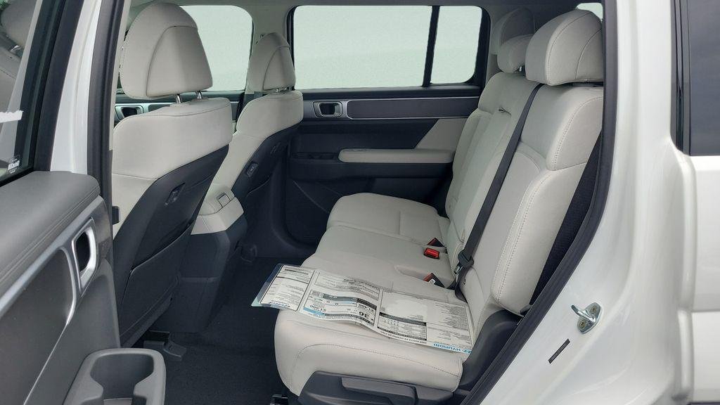 New 2026 White Hyundai SE image 10