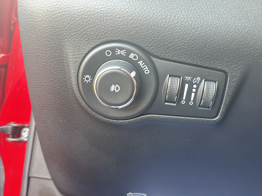 Used 2022 Red Jeep Limited image 26
