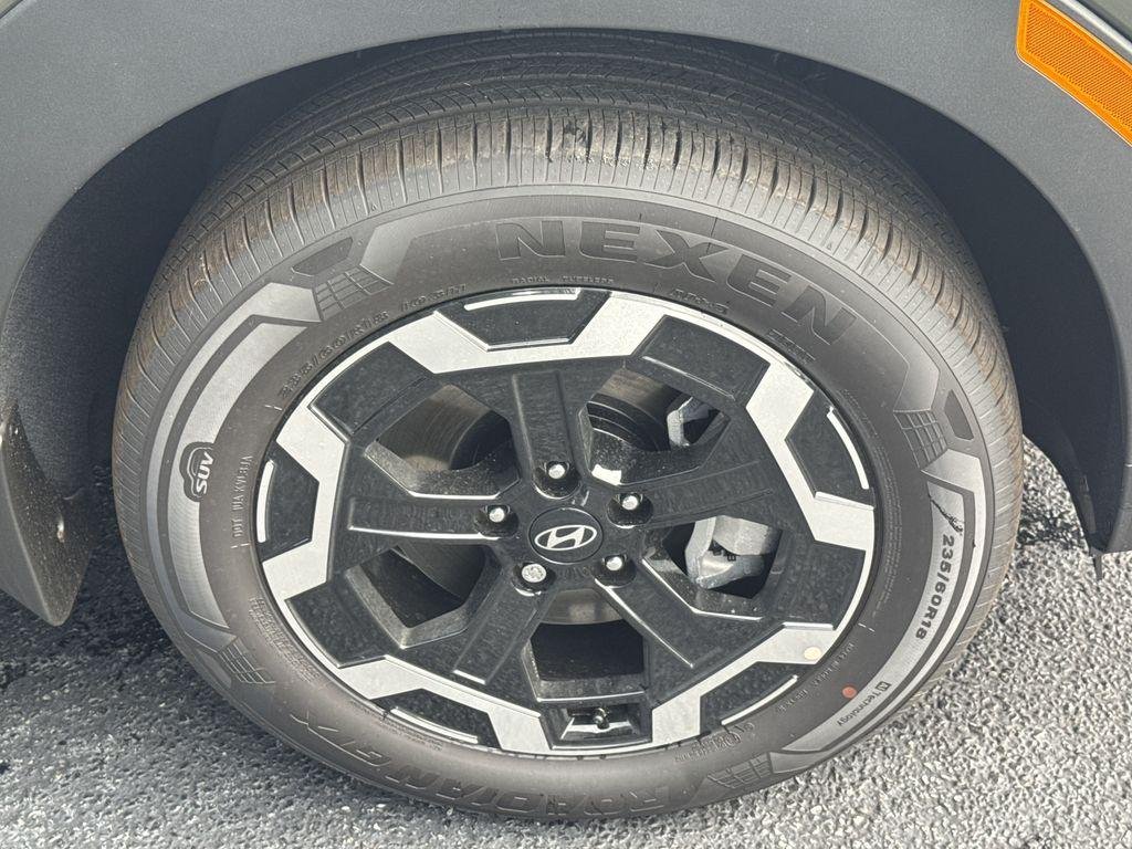 New 2026 Green Hyundai SEL FWD image 12