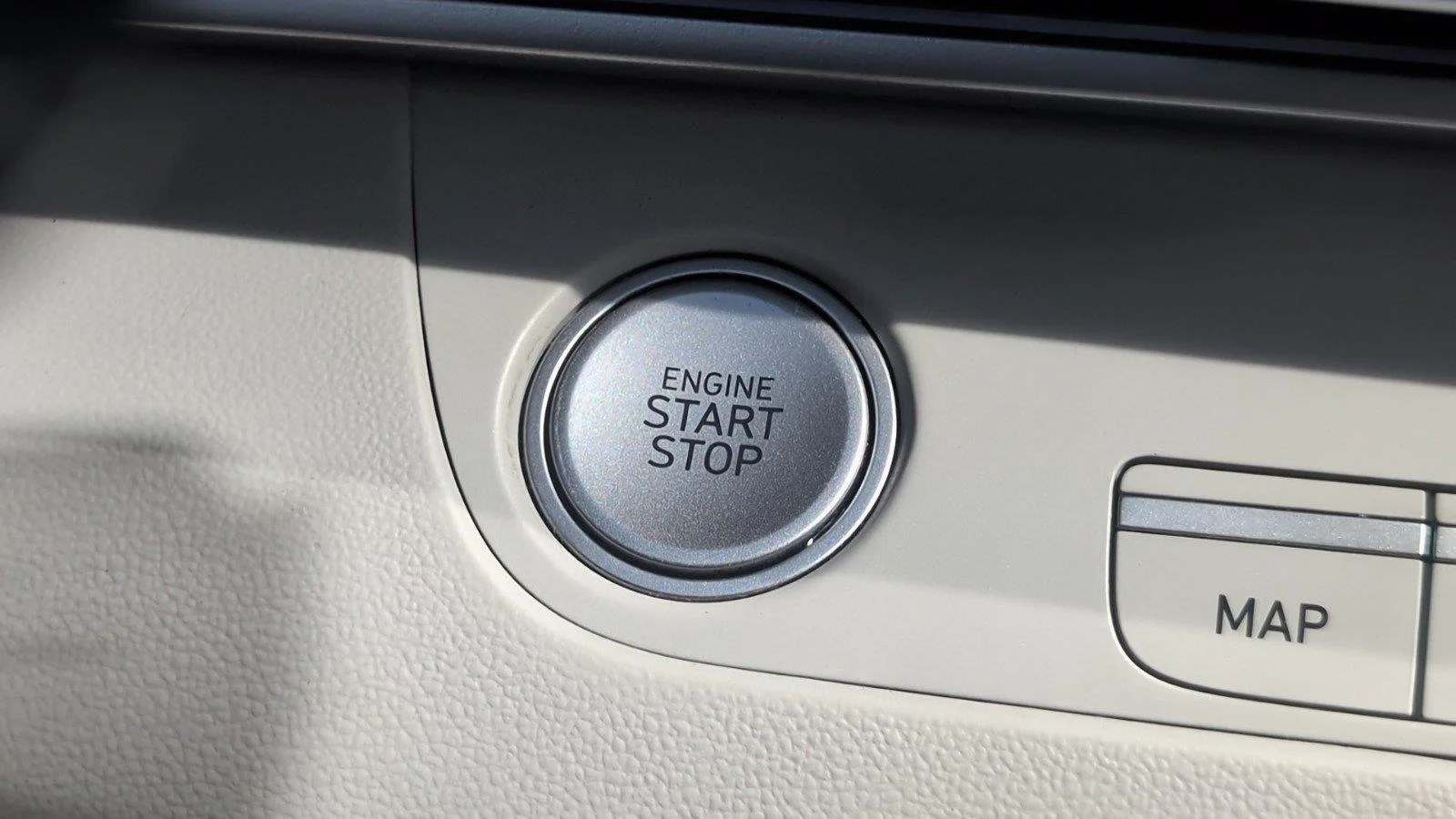 Used 2024 Serenity White Hyundai Limited image 27