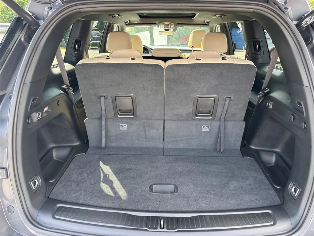 Used 2025 Gray Jeep Limited image 26