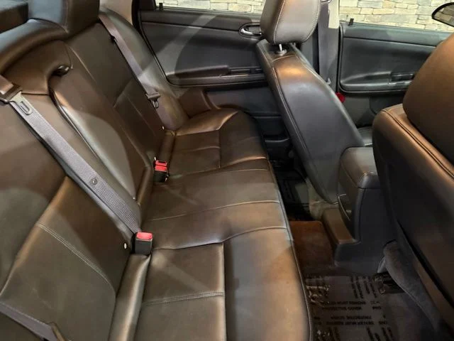 Used 2015 Ashen Gray Metallic Chevrolet LTZ image 34