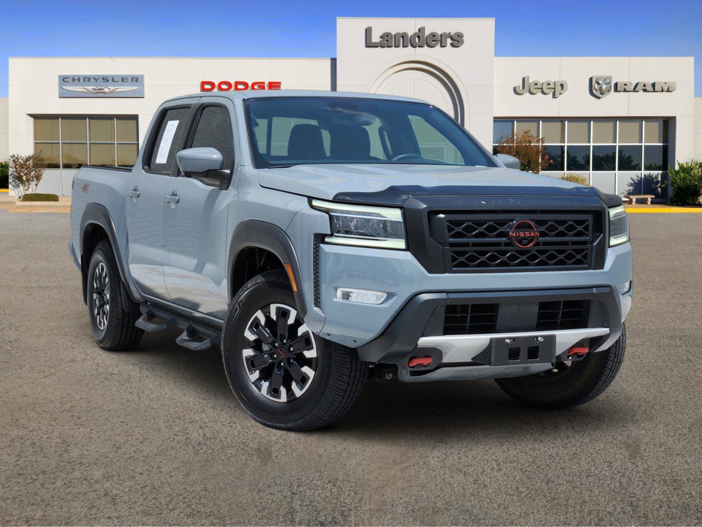 2024 Nissan Frontier PRO-4X Crew Cab 4X4's photo