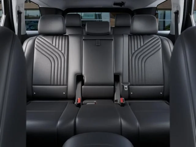 New 2026 Titan Green Hyundai SEL Premium image 12
