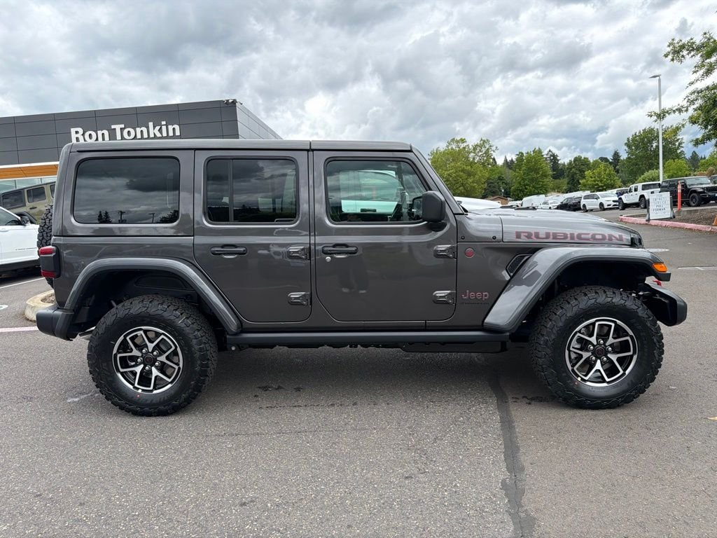 New 2026 Granite Crystal Metallic Clear-Coat Exterior Paint Jeep Rubicon image 8