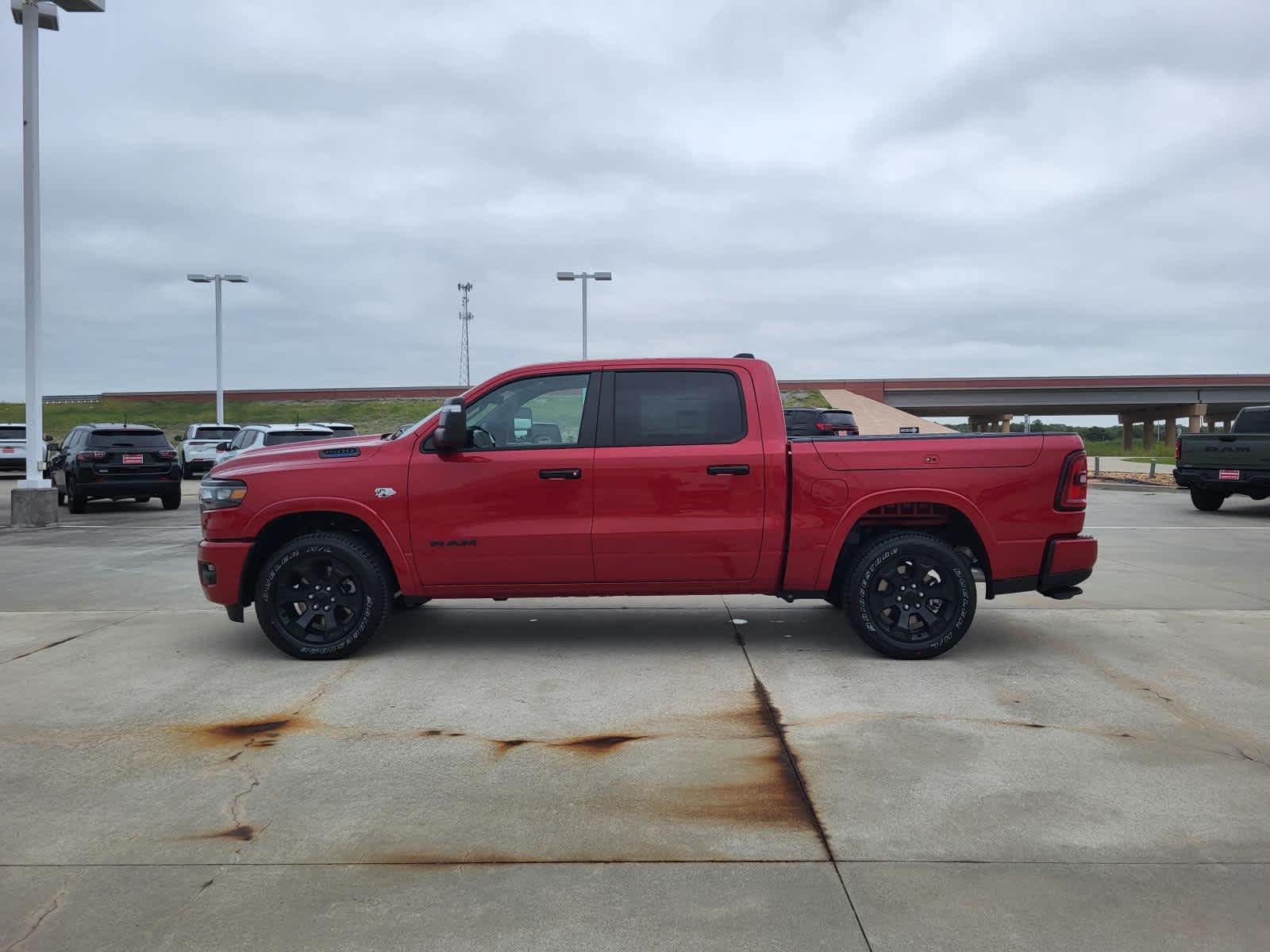 New 2026 Molten Red Pearl-Coat Exterior Paint RAM Lone Star image 2