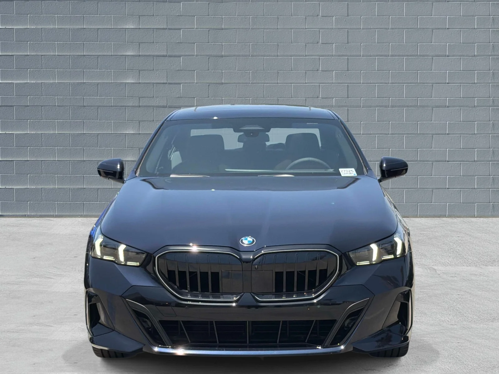 New 2027 Carbon Black Metallic BMW 530i image 2
