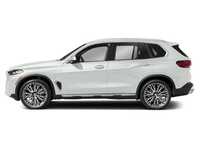 Used 2025 Alpine White BMW sDrive40i image 3