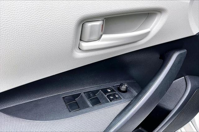 Certified Used 2025 SILVER ME. Toyota  image 31