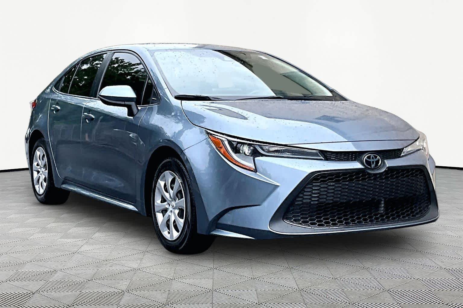 Used 2022 Celestite Toyota LE image 3