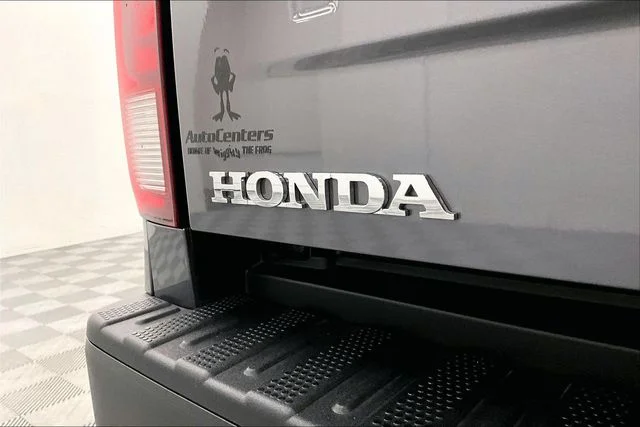 Used 2025 Sonic Gray Pearl Honda RTL image 9