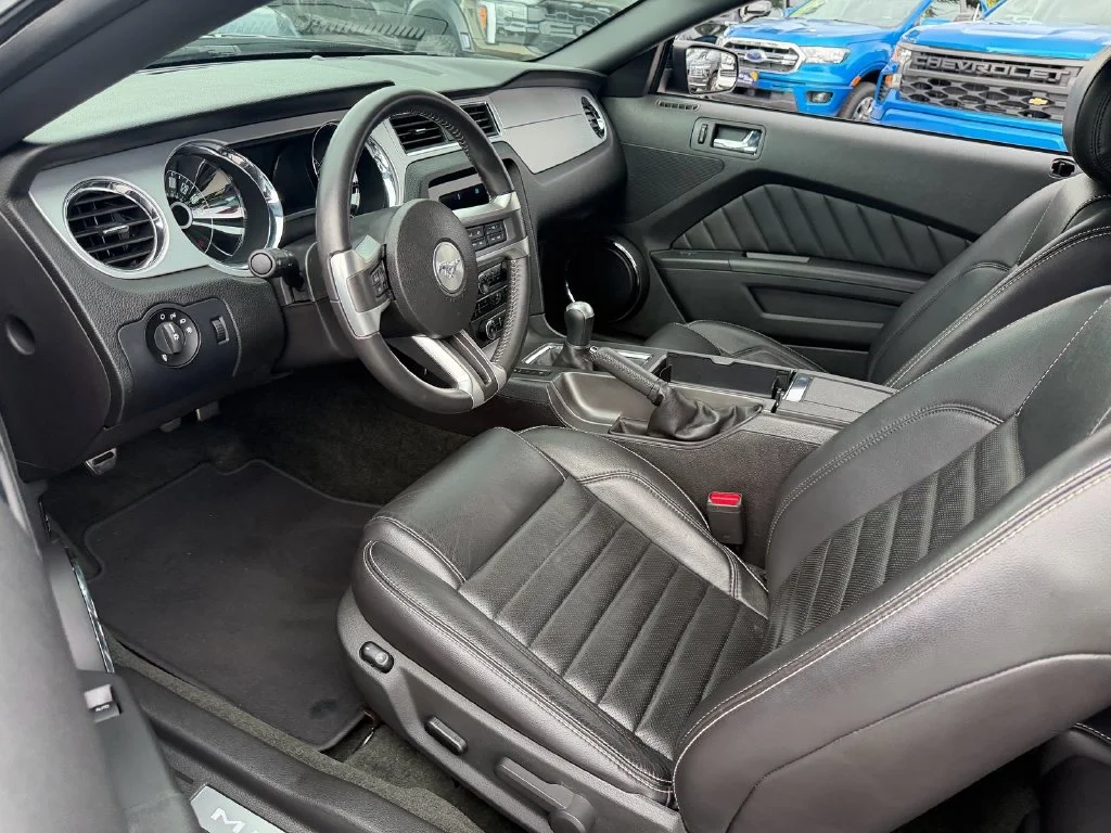 Used 2014 Black Ford GT Premium image 11