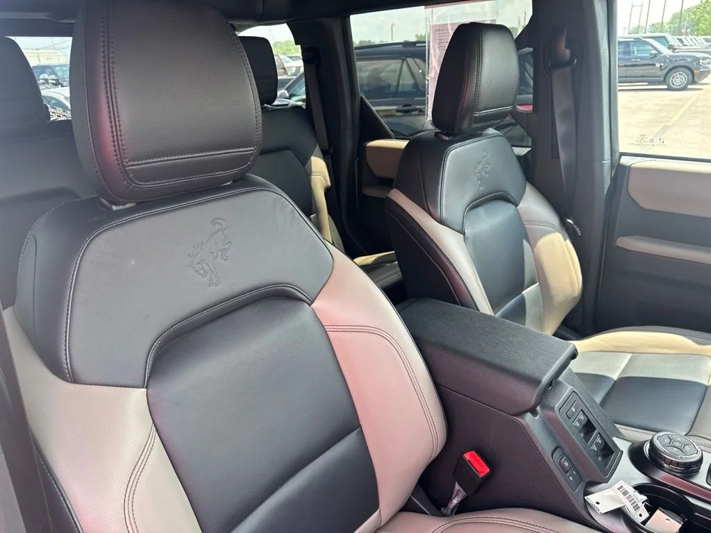 Used 2023 Gray Ford Wildtrak image 38