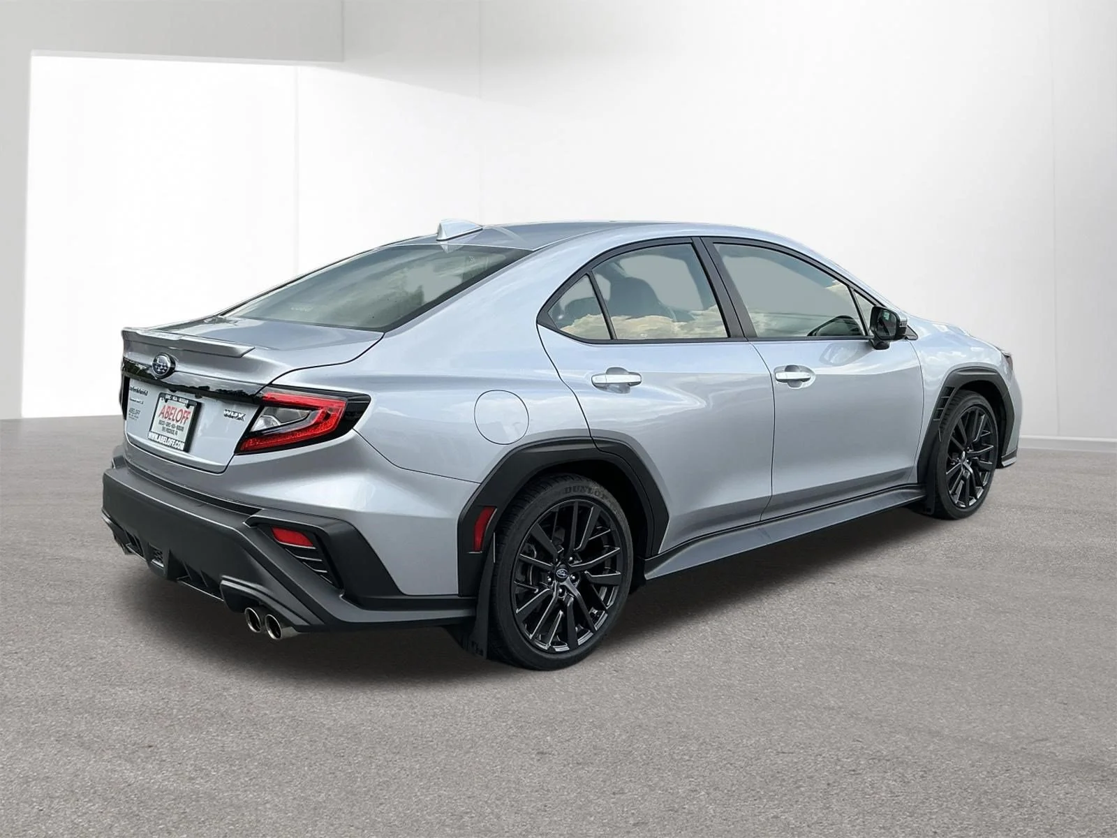 Used 2024 Ice Silver Metallic Subaru Limited image 12